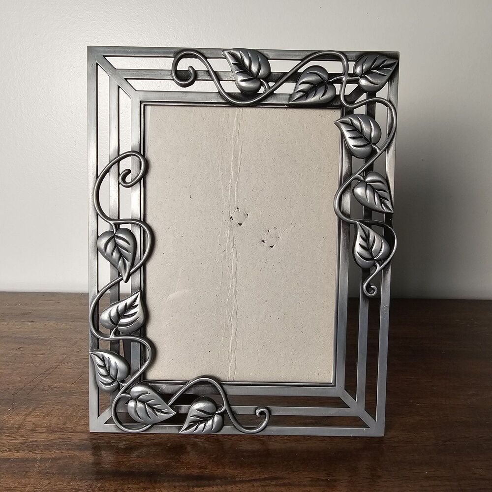 Vintage Connoisseur Pewter Silver Tone Picture Frame Ornate Leaf Design 5x7